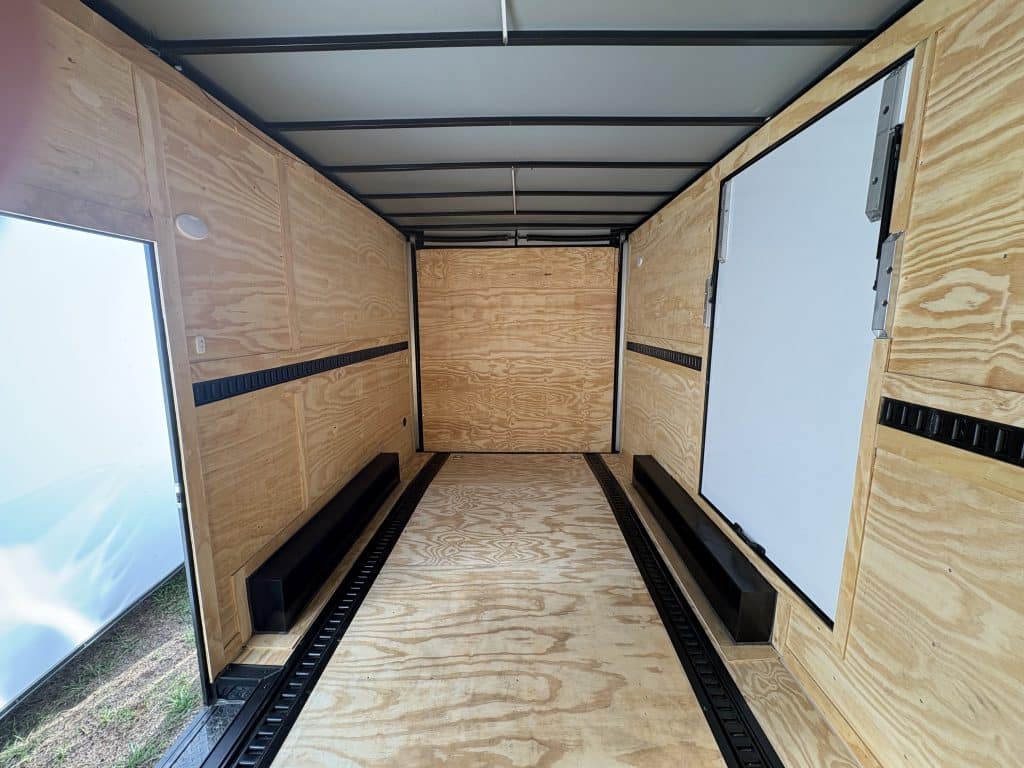 8.5'x16' HD Enclosed Trailer corner detail